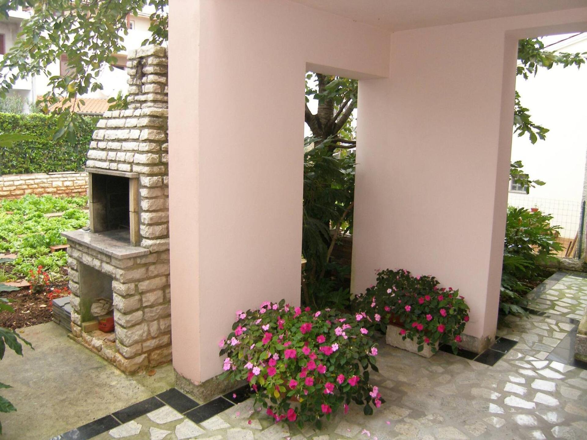 Lorena Apartments In Pula Exterior photo